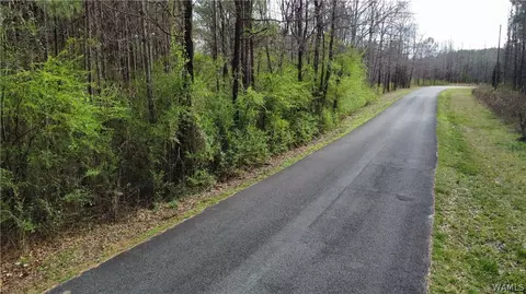 6388 Letson Lake Rd, Hueytown, AL 35023