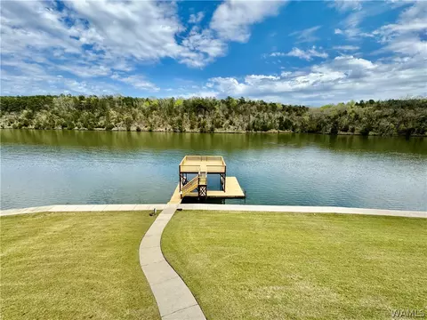 10770 Lunceford Rd, Northport, AL 35475