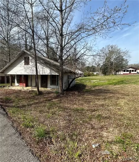 460 4th Ave NW, Fayette, AL 35555