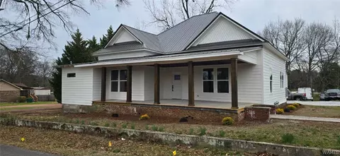 60 Hickory St, West Blocton, AL 35184