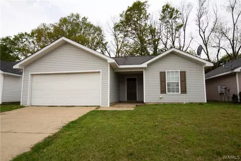 528 Holly Berry Ln, Moundville, AL 35474
