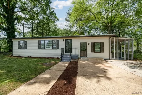 904 15th Ave, Northport, AL 35476