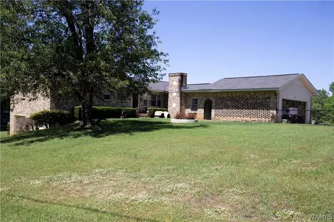 412 Twin Oaks Rd, Northport, AL 35473