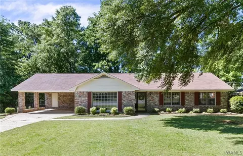 2572 Twin Mnr, Northport, AL 35476