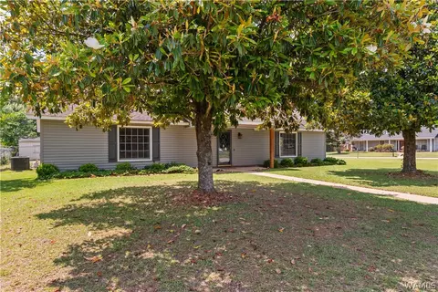8002 Forest Ridge Dr, Tuscaloosa, AL 35405