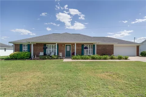 6705 Hibiscus Ln, Northport, AL 35473