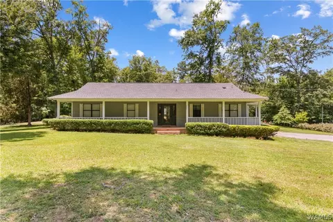 226 Highland Dr, Livingston, AL 35470