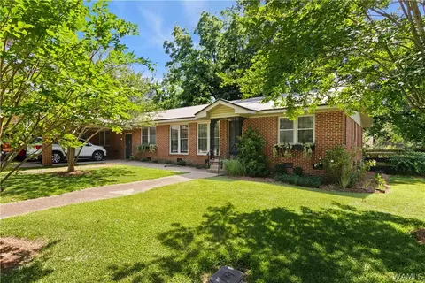 417 College St, York, AL 36925