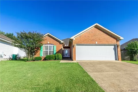 2215 Stardust Dr, Tuscaloosa, AL 35405
