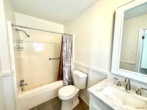 Bath - 501 Herbert St, Demopolis, AL 36732 photo 2 of 3