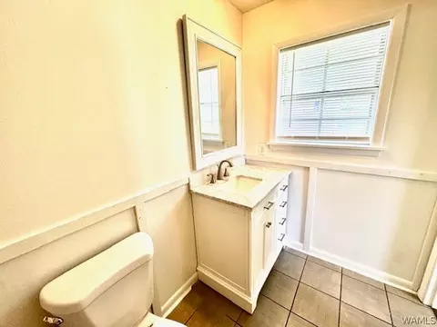 Bath - 501 Herbert St, Demopolis, AL 36732 photo 3 of 3