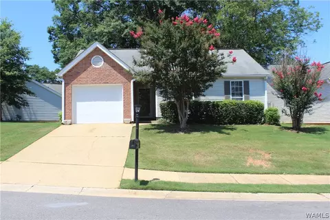 2647 Meadowlark Ln, Northport, AL 35476