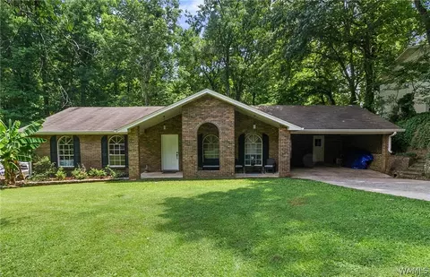 5211 Fall Creek Pl, Northport, AL 35473