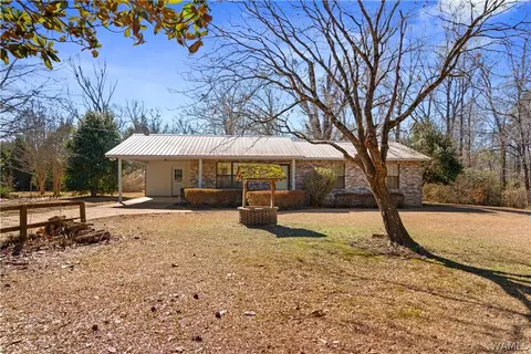 1212 County Road 38 E, Fayette, AL 35555