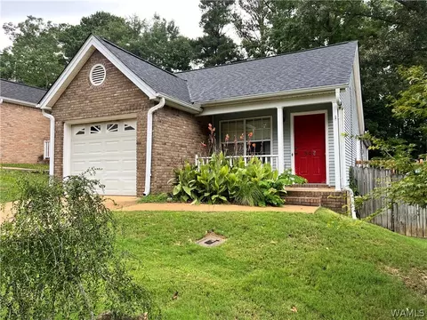808 Windsong Dr, Northport, AL 35476