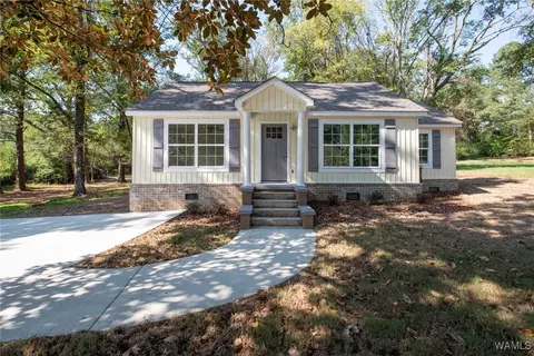 1501 Carrollton Rd, Aliceville, AL 35442