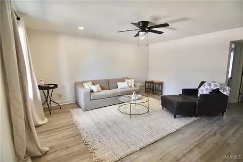 2031 8th Ave #103, Tuscaloosa, AL 35401