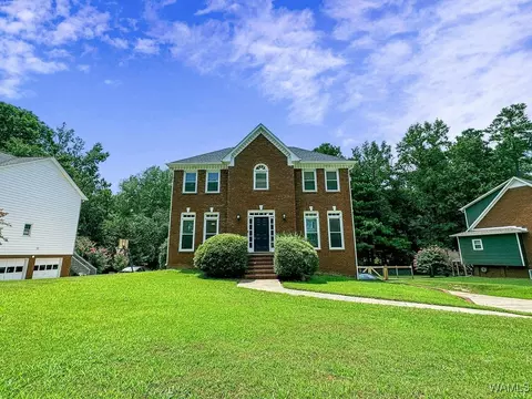1862 Russet Woods Ln, Hoover, AL 35244