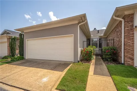 1707 Dauphine Dr, Tuscaloosa, AL 35406