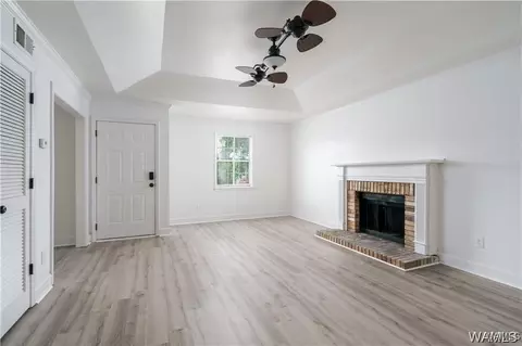 2031 8th Ave #210, Tuscaloosa, AL 35401