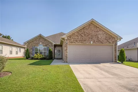 12327 Huntington Village Dr, Northport, AL 35475