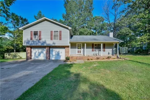 10620 Hunnicutt Rd, Coaling, AL 35453