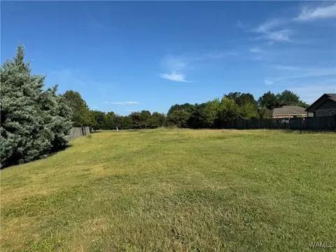 2507 Glendale Gdns, Tuscaloosa, AL 35401