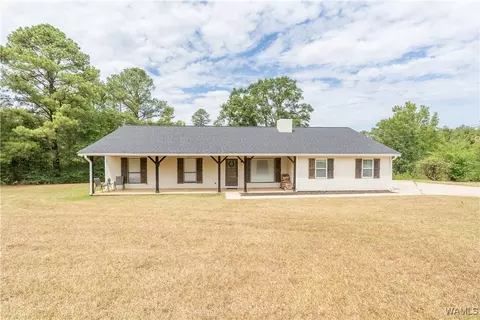 348 Pine Ridge Dr, Moundville, AL 35474