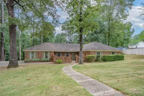1201 Vestavia Cir, Northport, AL 35473