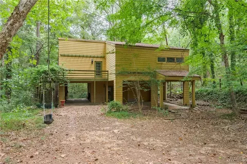 11133 Oak Bluff Dr, Northport, AL 35475