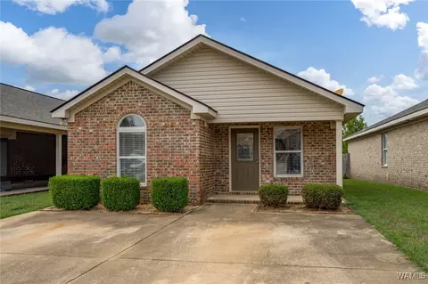 16435 Waterbury Ln, Moundville, AL 35474