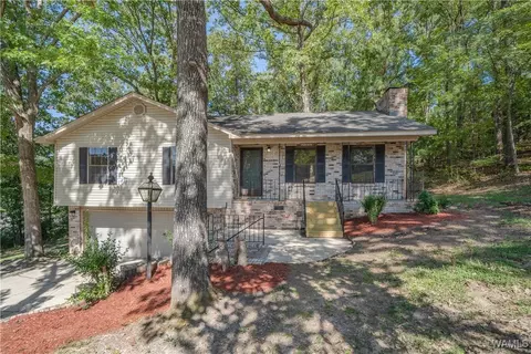 8416 E Covington Dr, Cottondale, AL 35453