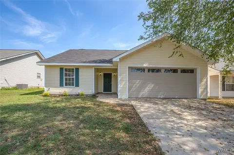 83 Griffin Dr, Moundville, AL 35474