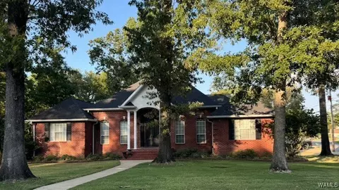 1415 Forest Brook Dr, Demopolis, AL 36732