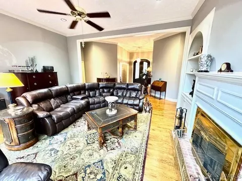 Living - 1415 Forest Brook Dr, Demopolis, AL 36732 photo 1 of 2