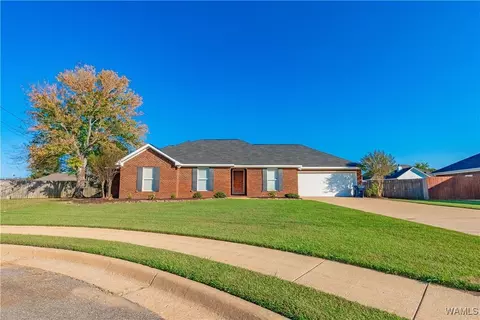3718 Greenbrook Dr, Northport, AL 35475