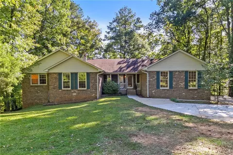 5709 Summerfield Dr E, Tuscaloosa, AL 35404