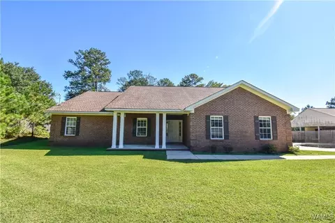 13637 Cranberry Dr, Northport, AL 35475