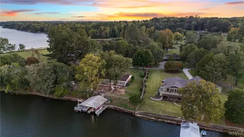 16310 Hagler Mill Dr, Northport, AL 35475