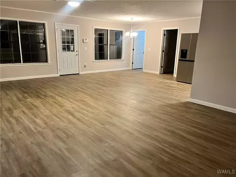 Living - 702 Lakeview Dr, Dothan, AL 36301 photo 1 of 1