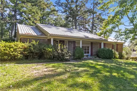 3905 Innsbruck Ln, Northport, AL 35473