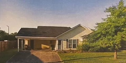 71 Park Mnr, Moundville, AL 35474