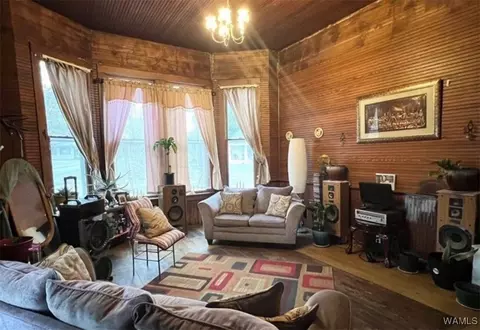 Living - 301 Eutaw Ave, Eutaw, AL 35462 photo 1 of 1