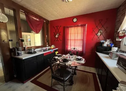 Kitchen - 301 Eutaw Ave, Eutaw, AL 35462 photo 1 of 2
