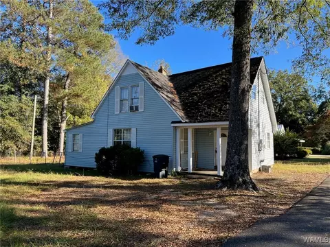 626 3rd Ave NE, Fayette, AL 35555