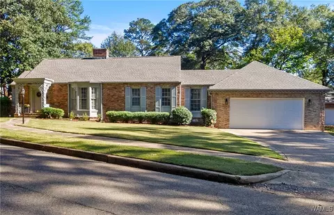1510 Bellwood Ln, Northport, AL 35476