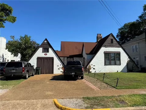 1304 Riverside Dr, Tuscaloosa, AL 35401