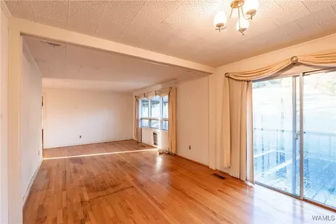 Living - 7421 Highway 269, Parrish, AL 35580 photo 2 of 3