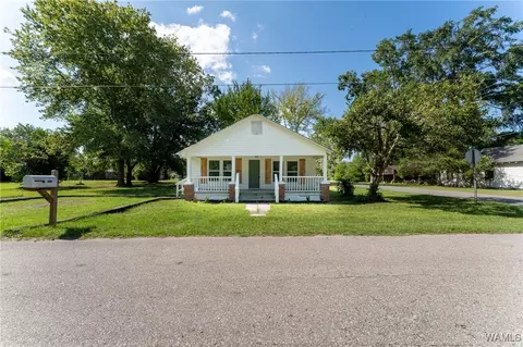 171 3rd Ave, Moundville, AL 35474