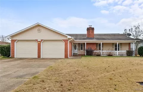 3843 Edgebrook St, Northport, AL 35475